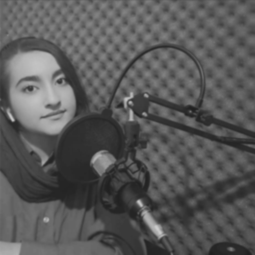 دنیا محمودی